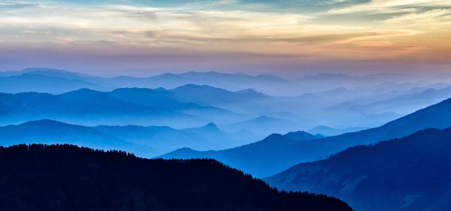 blue mountain range